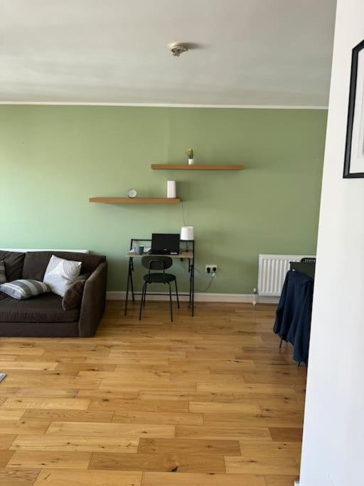 Stylish City Centre 2 Bedroom Apartment With Belfast Cityscape View Dış mekan fotoğraf